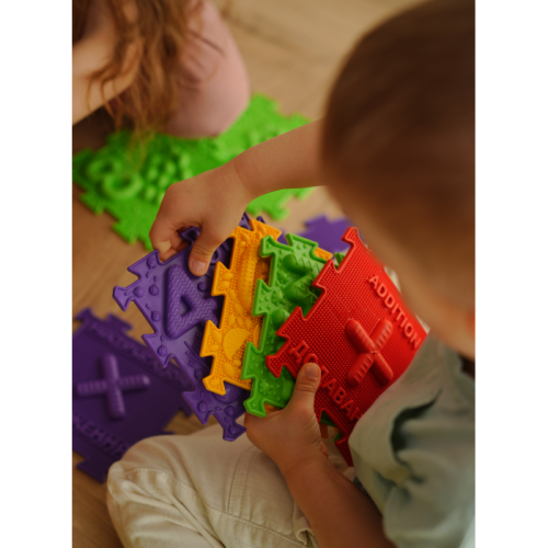 Masážní podložka Puzzle Ortek Matematika 32 modulů
