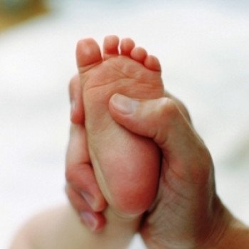Masáž plochých nohou: jak masírovat chodidla a nohy
